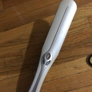 Revlon hair straightner